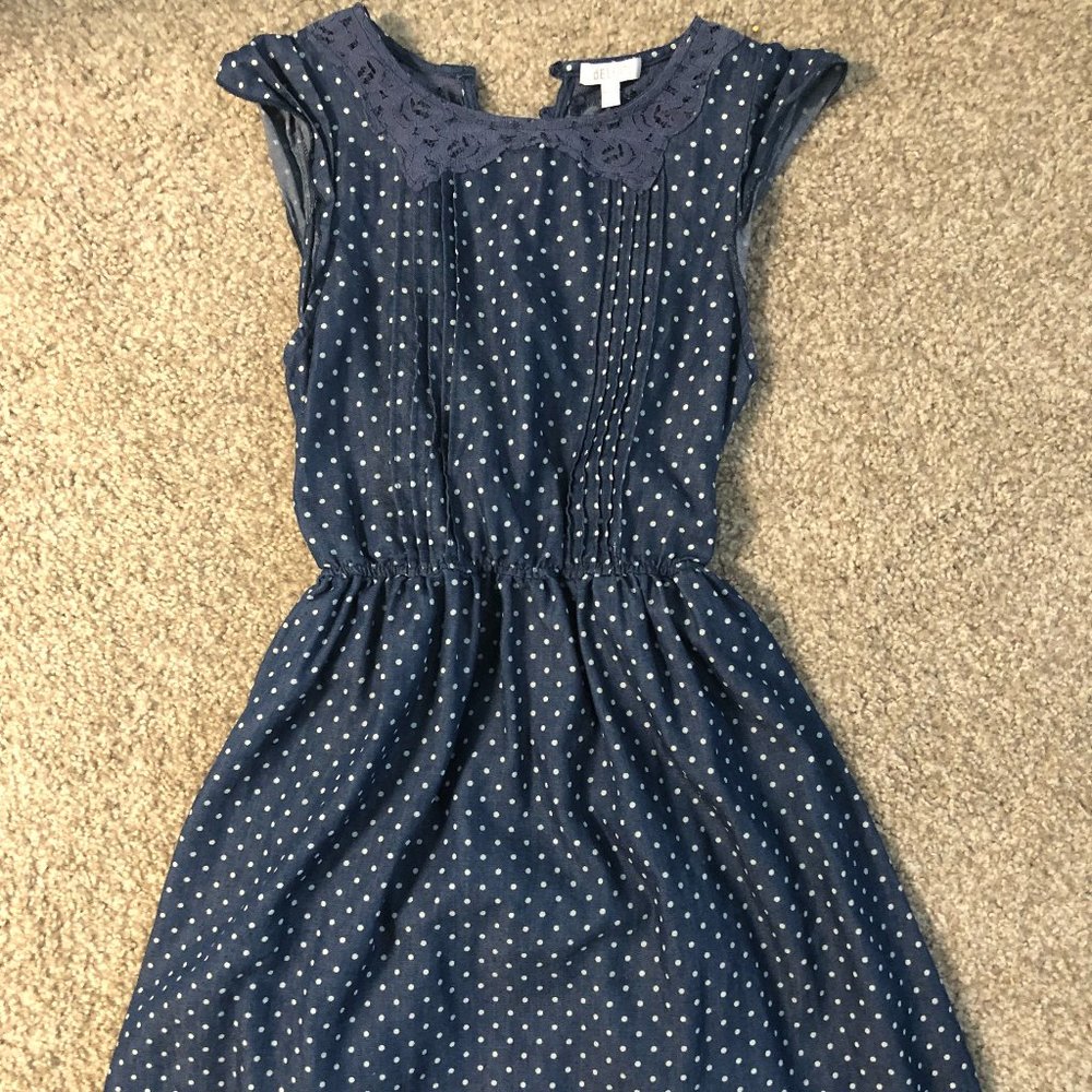 dELia's Dress